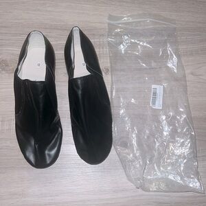 BNIB Black Jazz/Dance shoes!